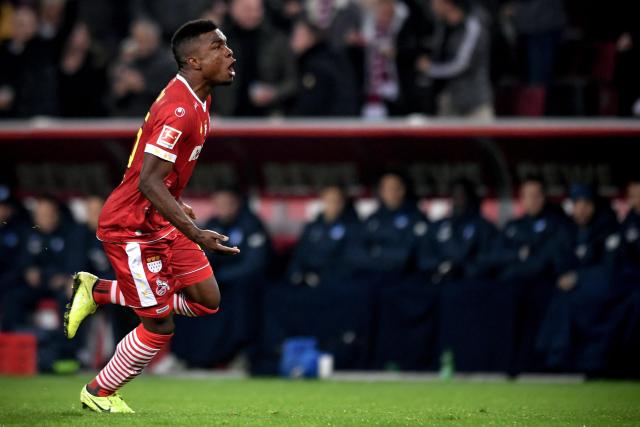 布克31分太阳克爵士回第一 开拓者擒狼止3连败