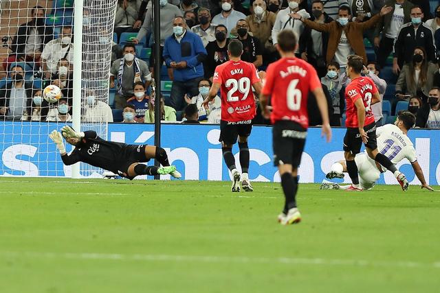 文班18+7+6+7马刺擒灰熊 哈利30分步行者3连胜