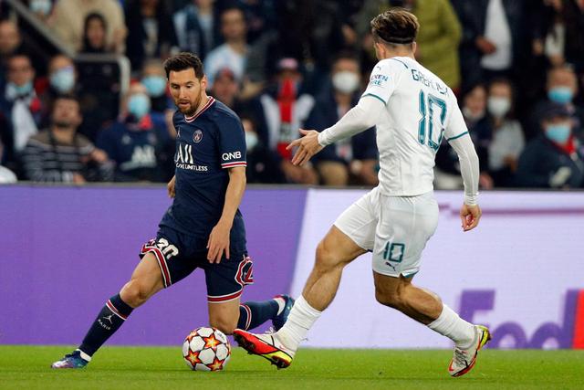 罗伯逊：每场比赛斯洛特都会改变球员职责