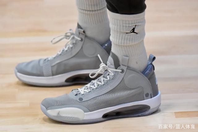 西卡25分布伦森31分 步行者克尼克斯3-3进抢七